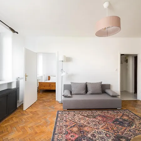 Plac Wilsona Comfort By Bookinghost *